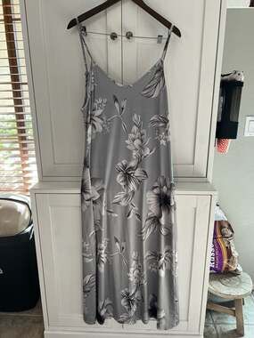 Women's Grey and White Hibiscus Floral Print Maxi Slip Dress - Size XL